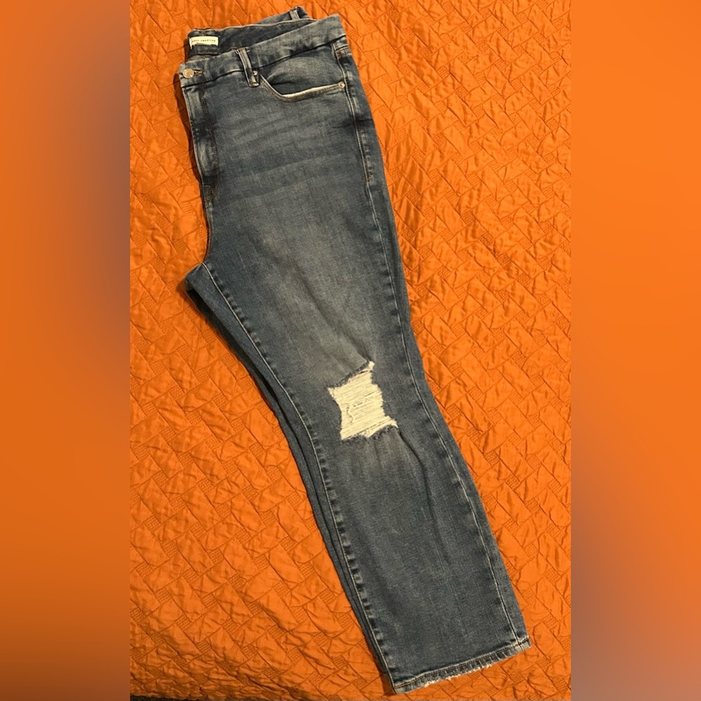 Good Waist Straight Leg Distressed Jeans – Size 20